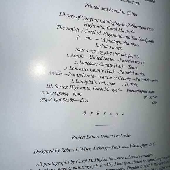 The Amish: A Photographic Tour by Highsmith - Picture 8 of 9